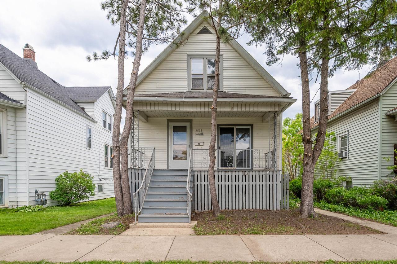 5834 W Byron St., Chicago, IL 60634