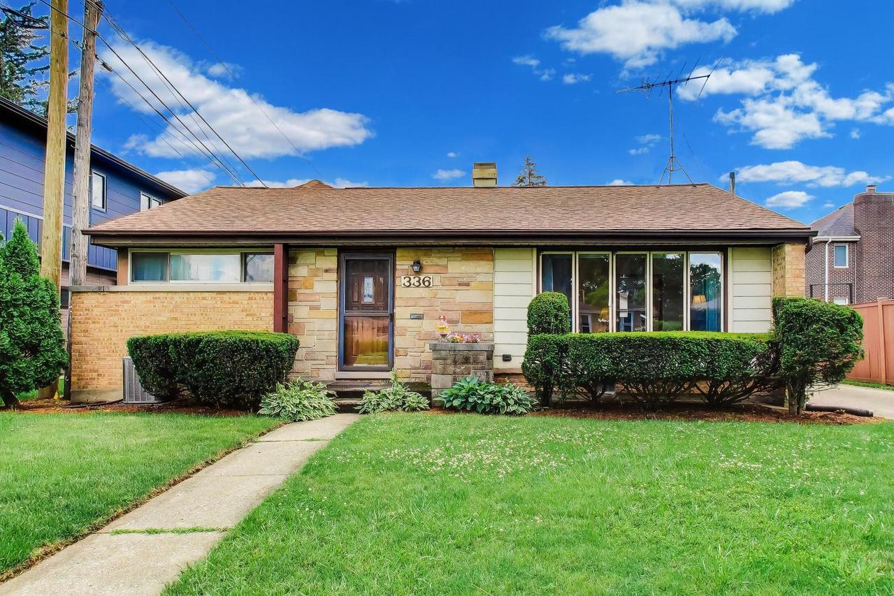 336 W Fremont Ave., Elmhurst, IL 60126