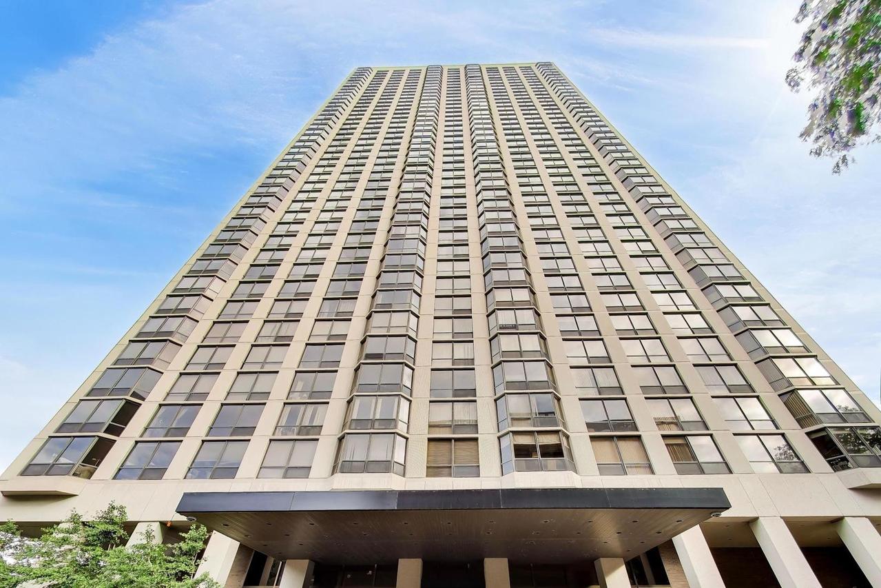 [Address Hidden by Seller], Chicago, IL 60614
