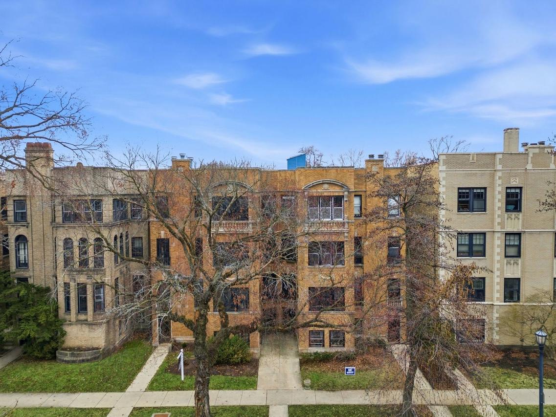 540 Sheridan Rd. #3, Evanston, IL 60202