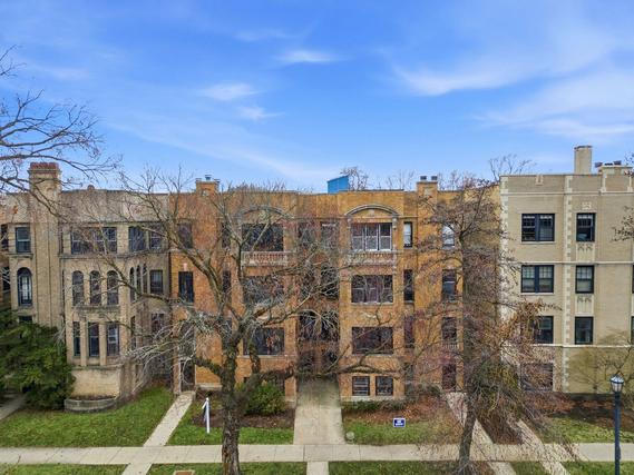 New Homes with Master Bedrooms on the 1st Floor That Attend Evanston Township High School: June 13th to June 19th
