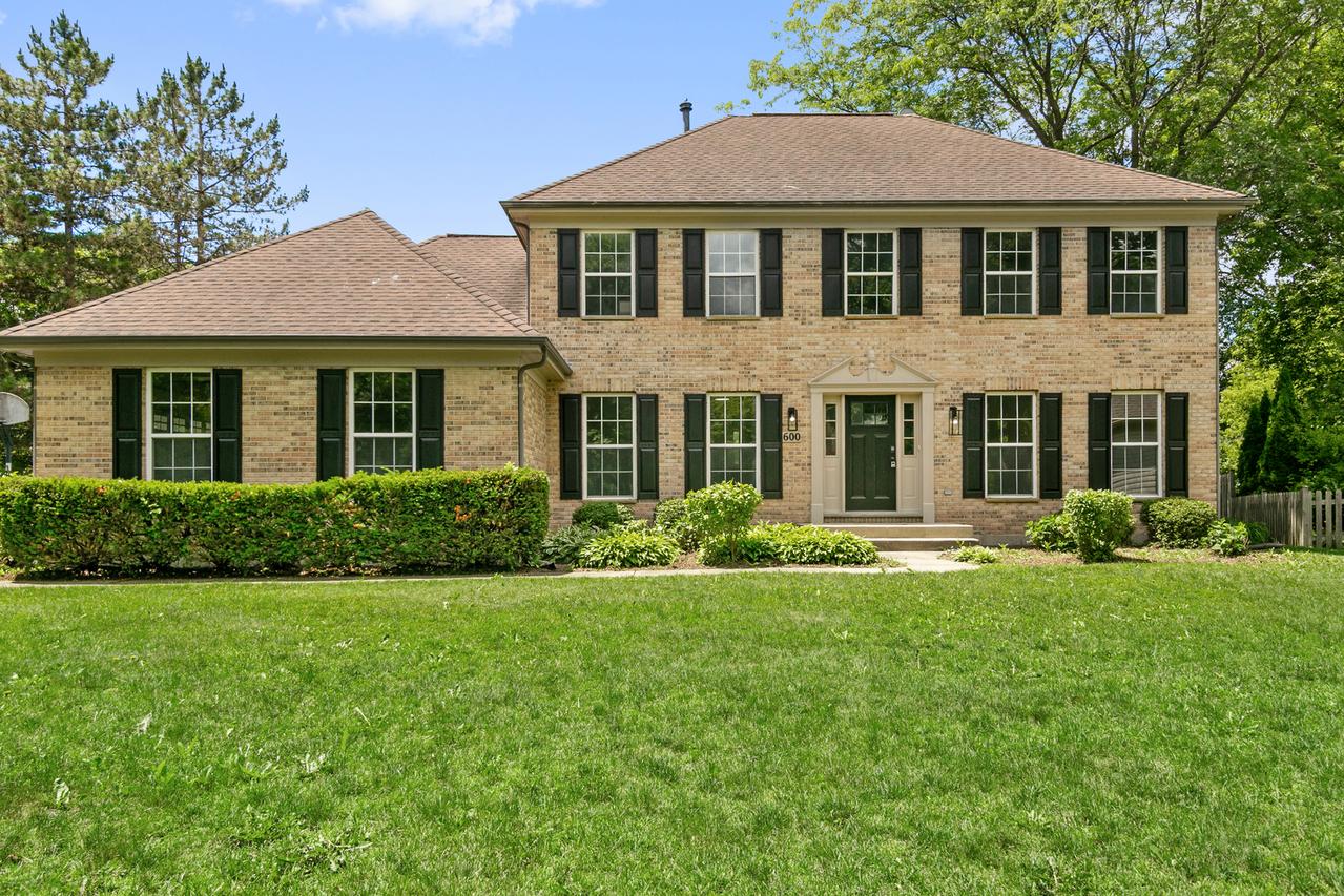 600 Brookstone Rd., Grayslake, IL 60030