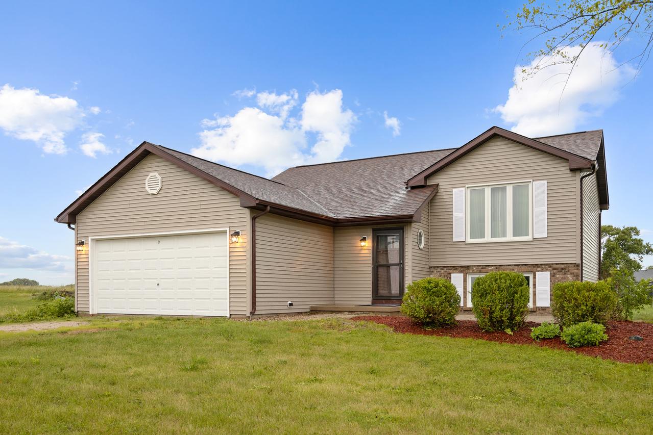3765 N Il State Route 71, Sheridan, IL 60551
