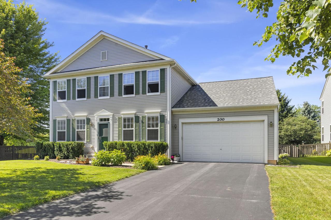 200 Brompton Ct., Oswego, IL 60543
