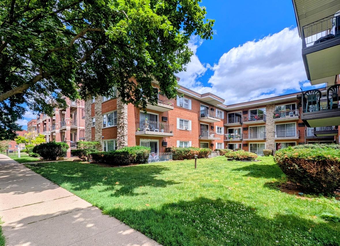 4229 N Keystone Ave. #3H, Chicago, IL 60641