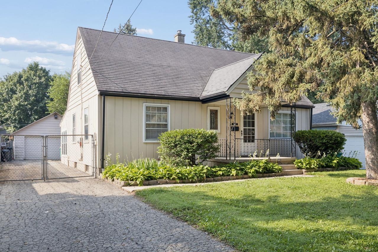 1106 Roosevelt Ave., Joliet, IL 60435