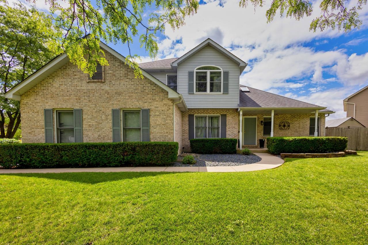 8 Steck Ct., Bolingbrook, IL 60440