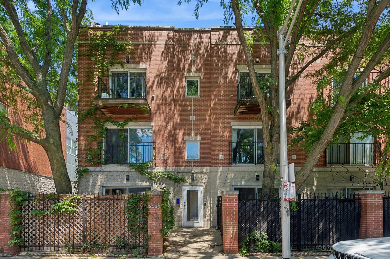 2524 W Bloomingdale Ave. #D, Chicago, IL 60647