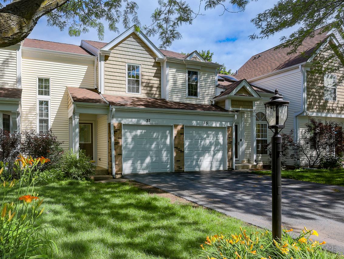 37 Carey Ln., Streamwood, IL 60107