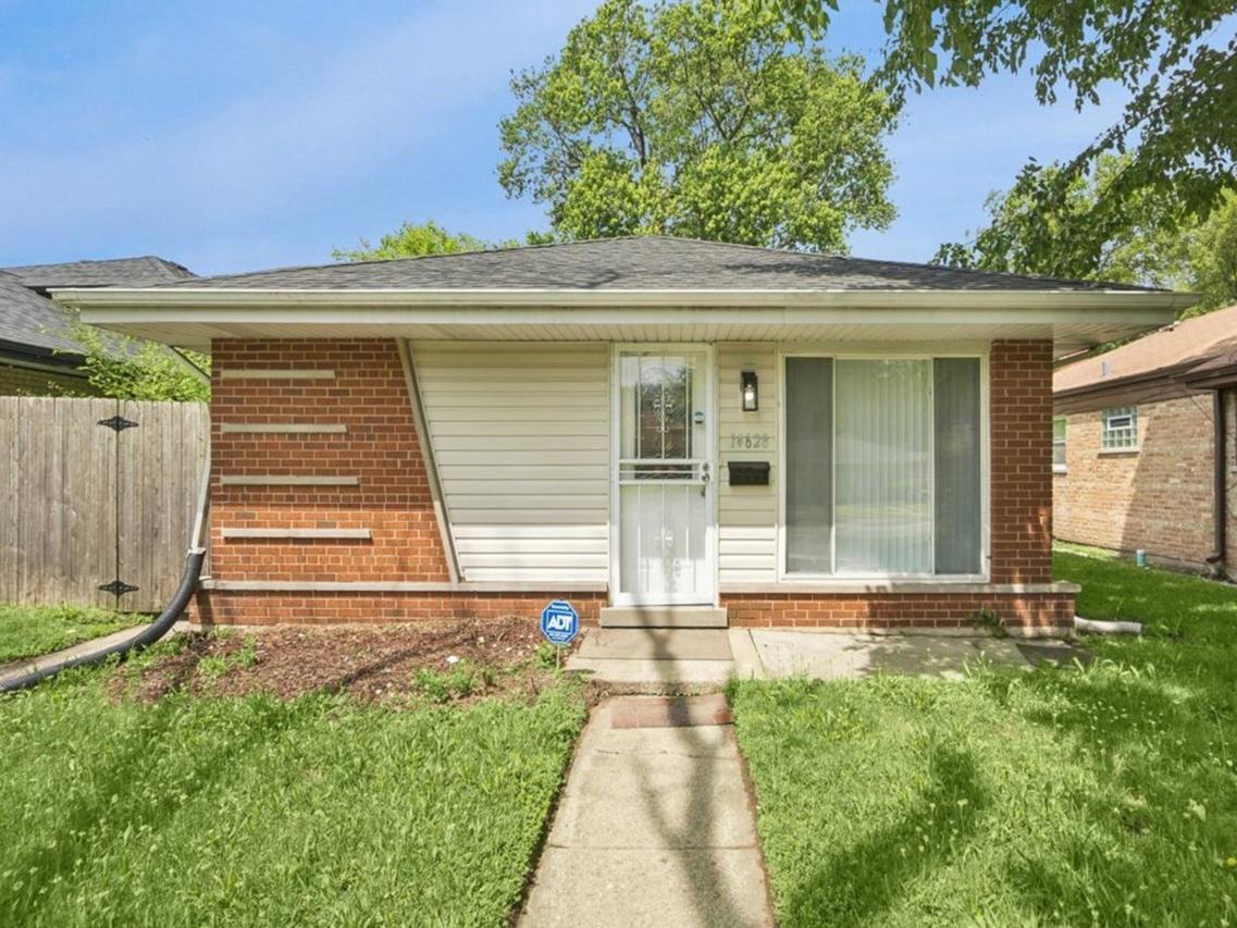 14628 Dante Ave., Dolton, IL 60419