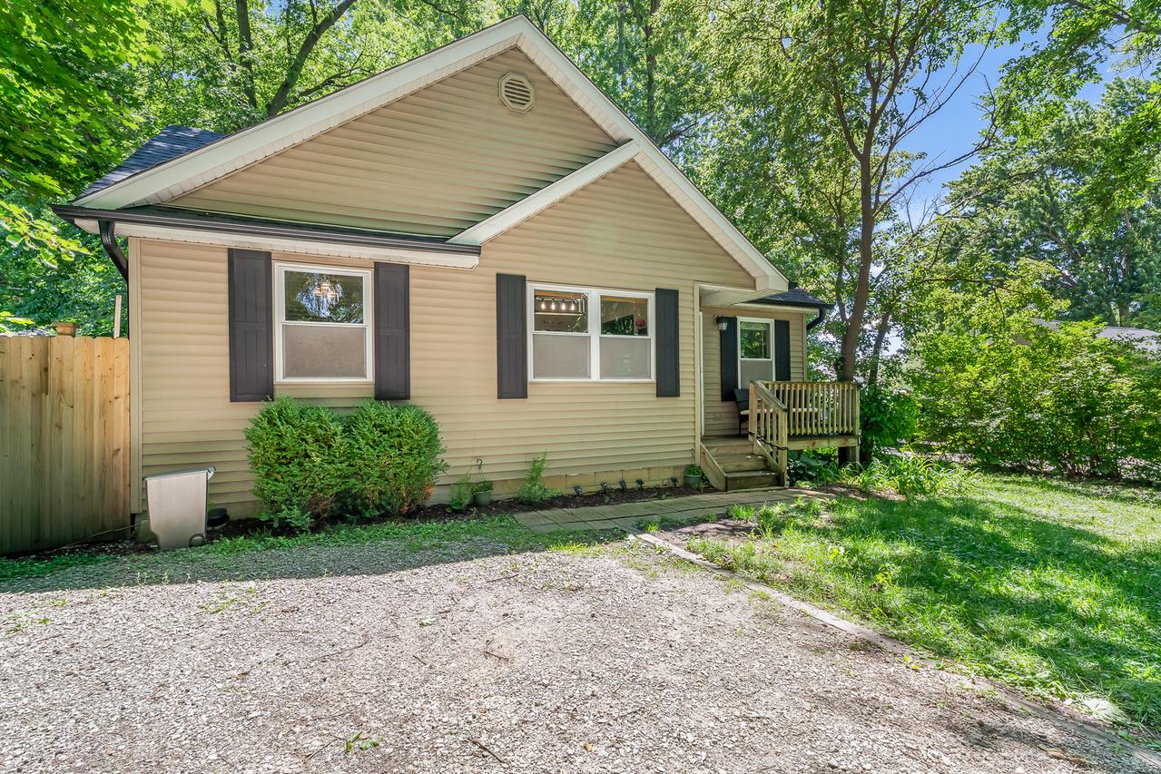 926 S Cedar Rd., New Lenox, IL 60451