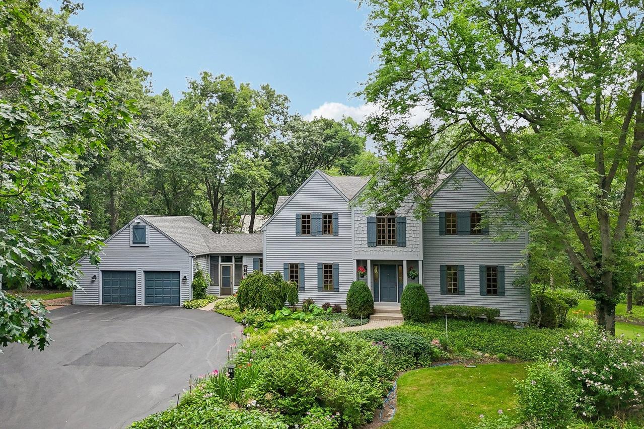 14 Brierwoods Ln., Hawthorn Woods, IL 60047