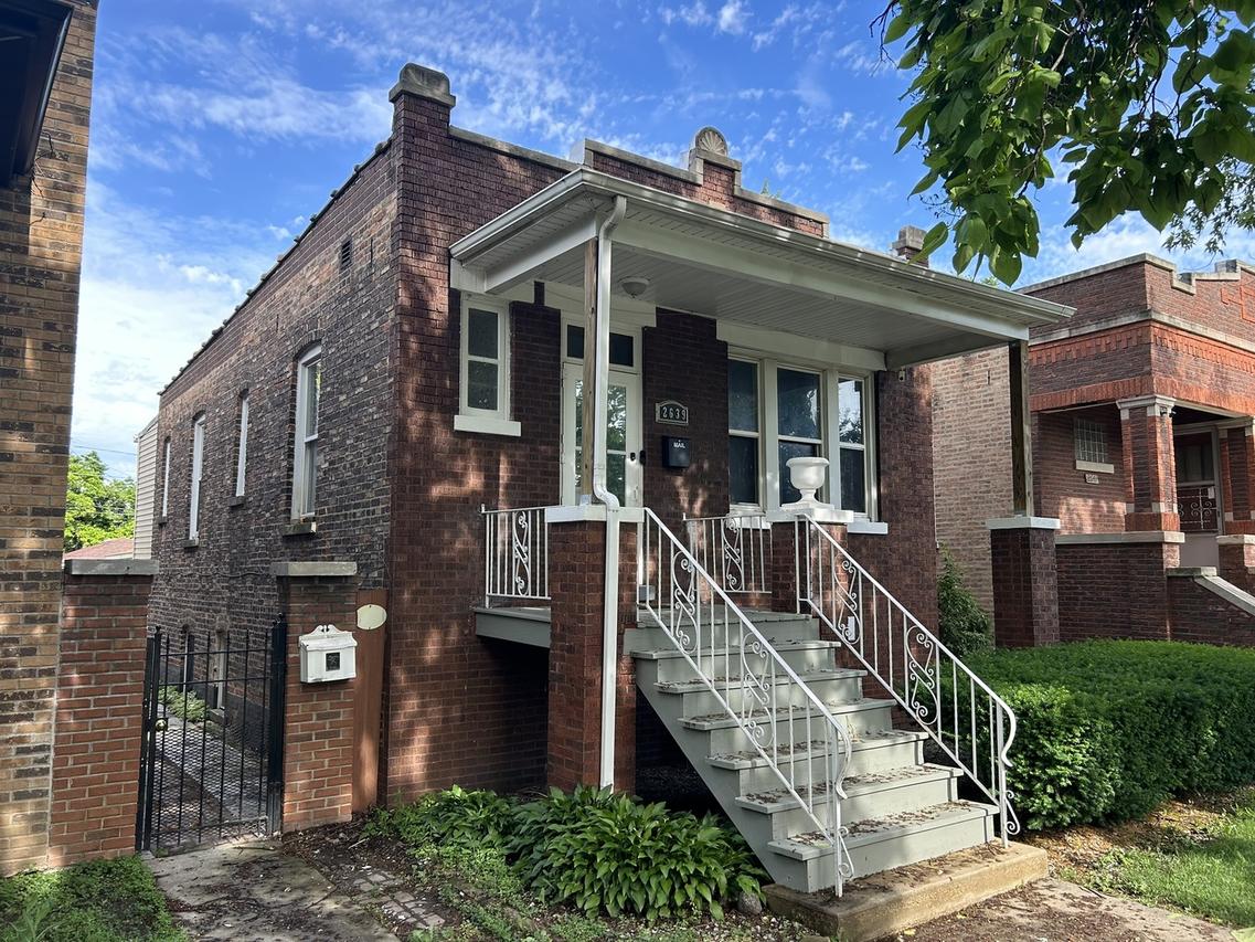 2639 Cuyler Ave., Berwyn, IL 60402