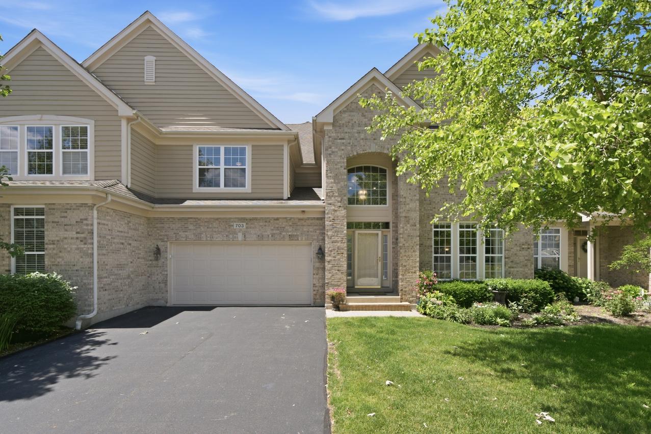 703 Fieldstone Ct., Inverness, IL 60010