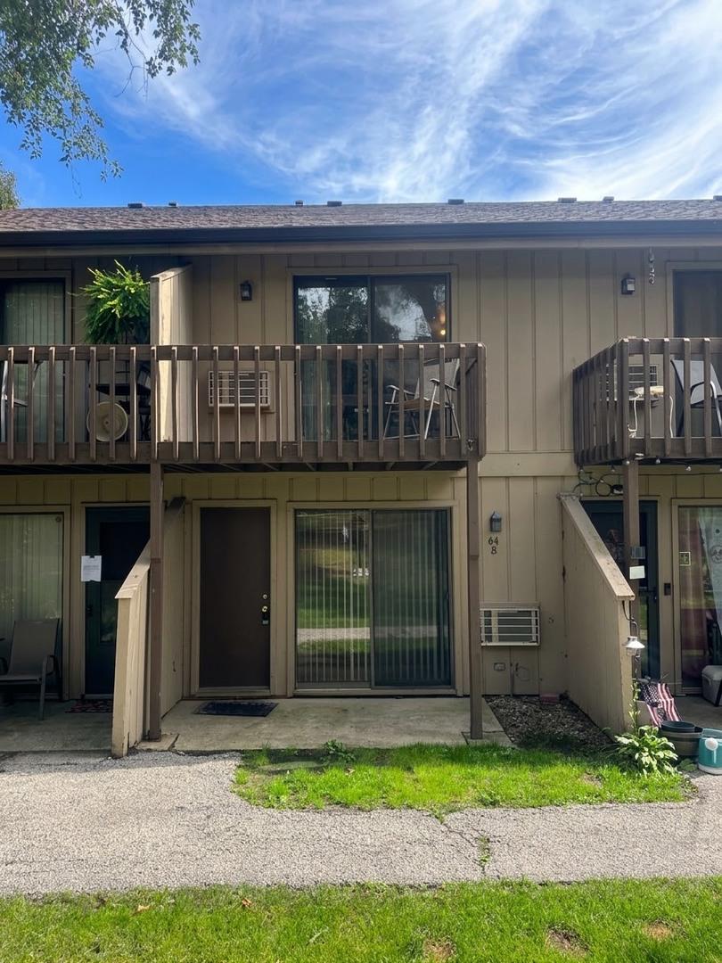 64 Aspen Colony #8, Fox Lake, IL 60020