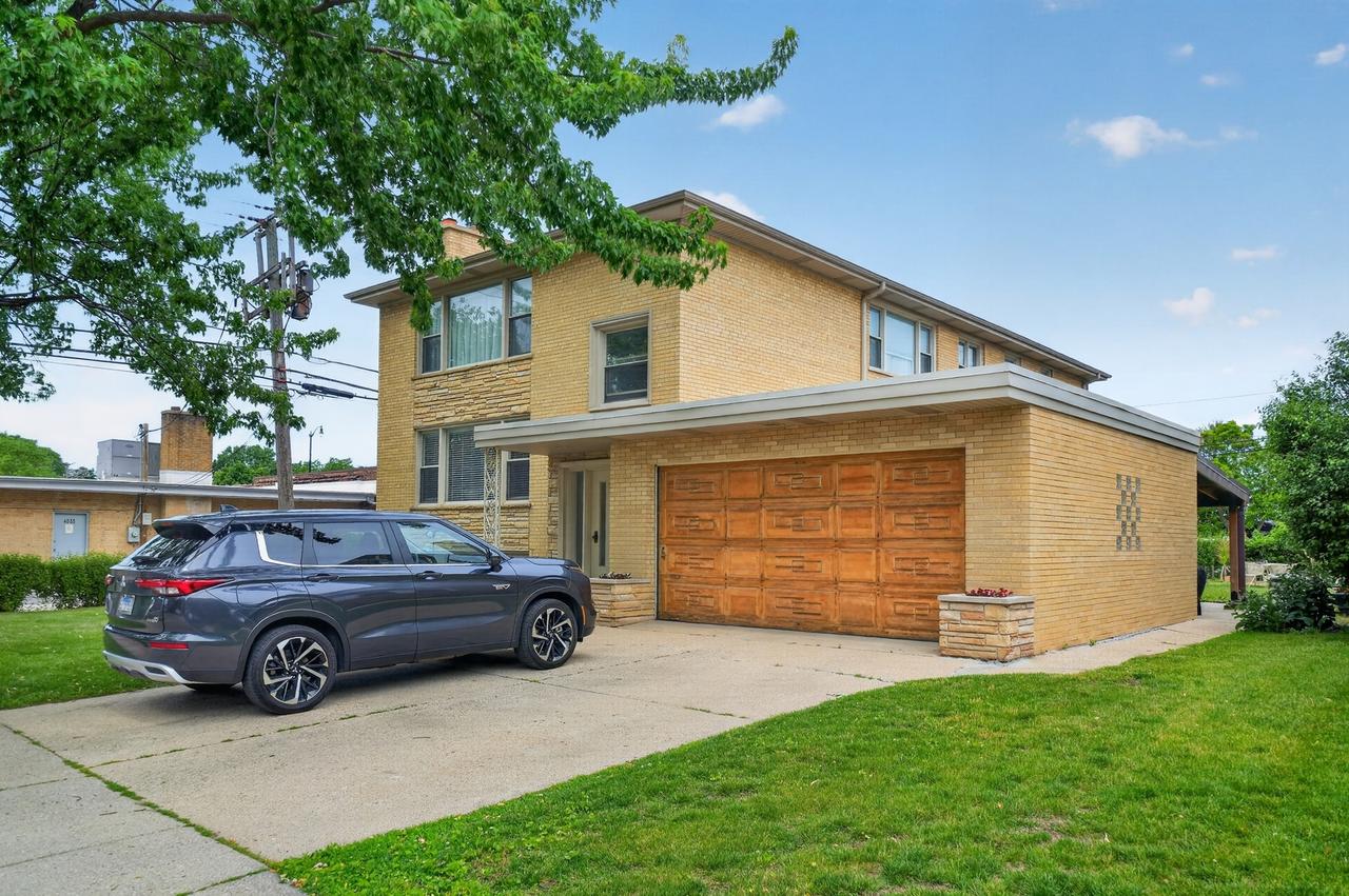 7941 Karlov Ave., Skokie, IL 60076