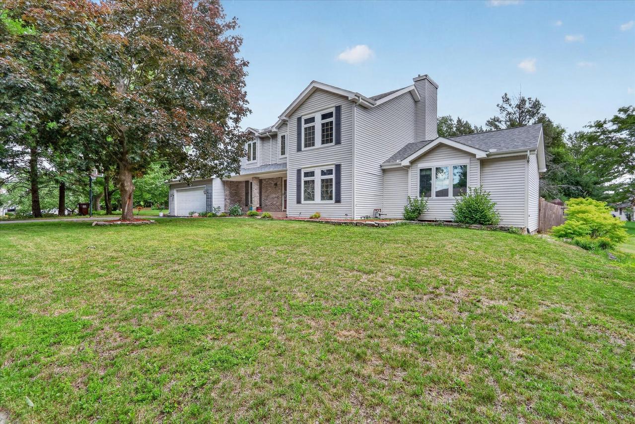 1585 Marshfield Dr., Rockford, IL 61107