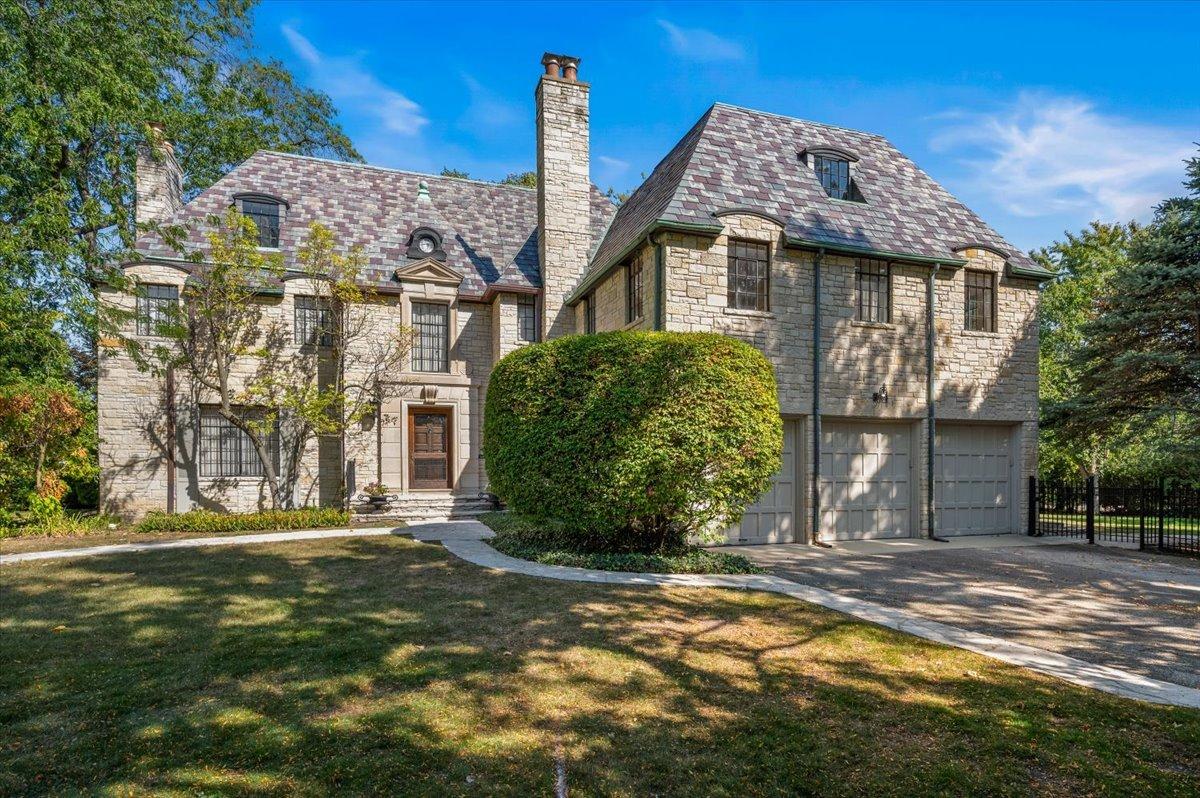 54 Kenilworth Ave., Kenilworth, IL 60043