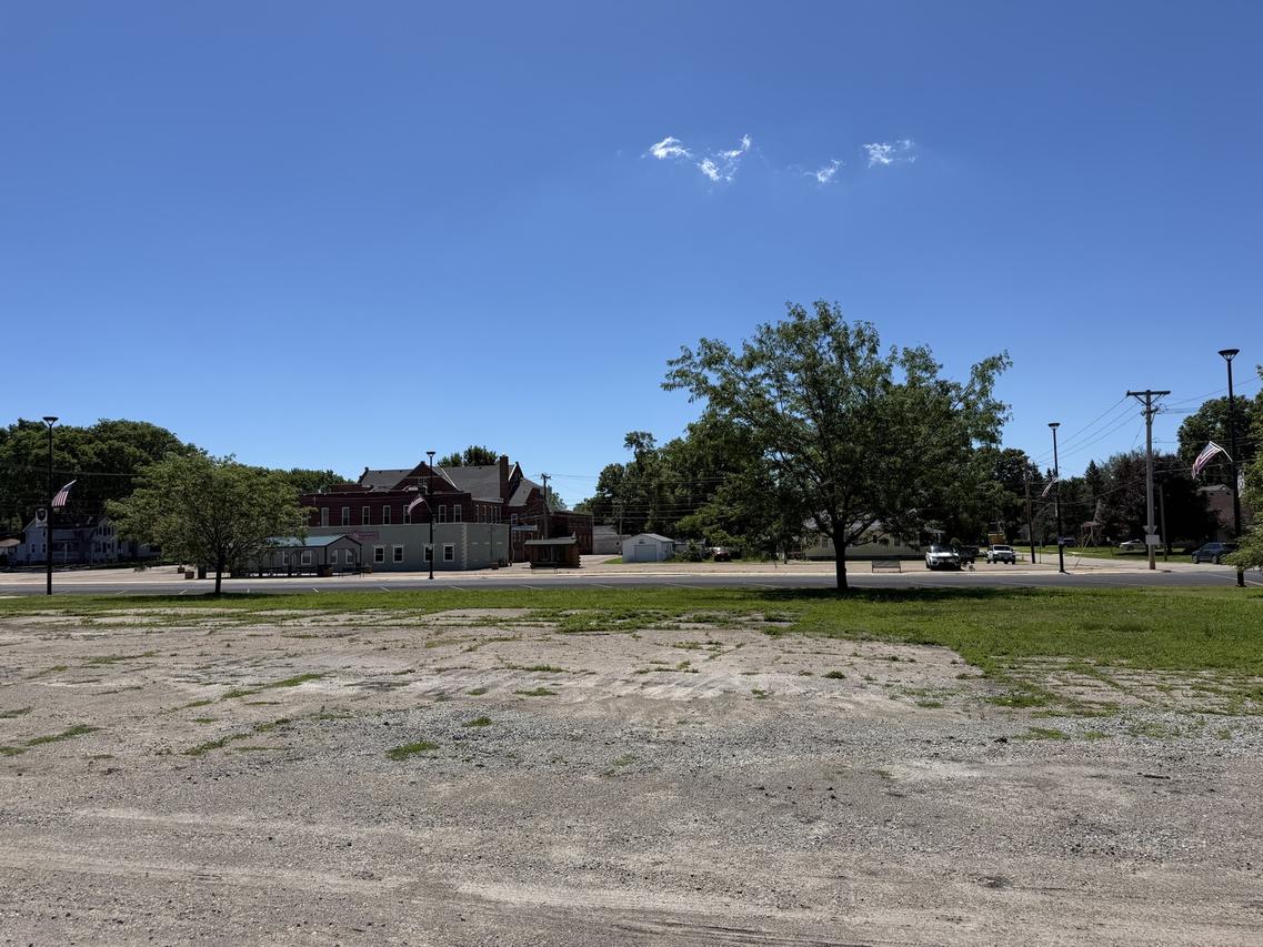 W 2nd St., Rock Falls, IL 61071