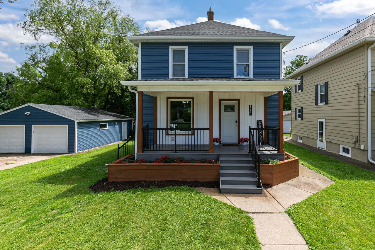1720 28th Ave., Moline, IL 61265
