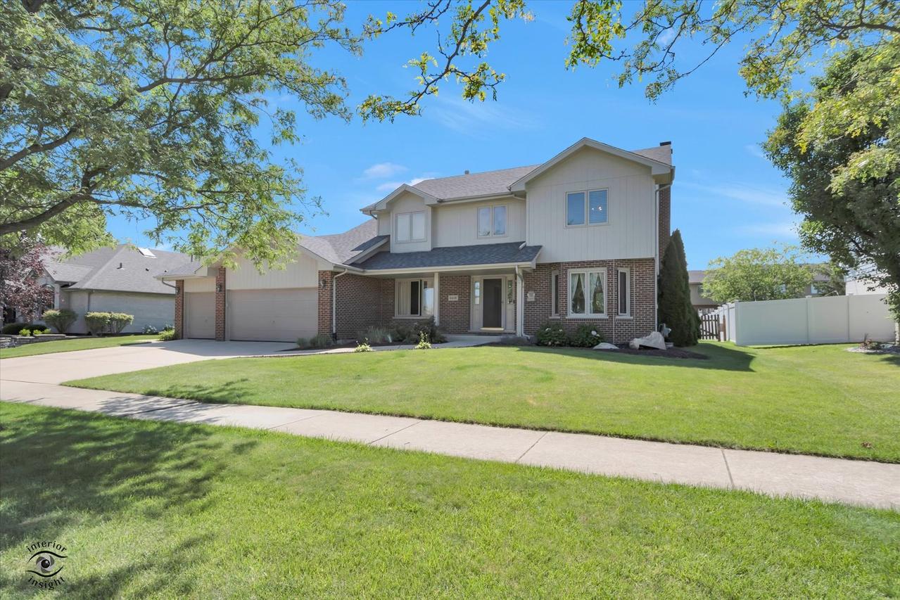 8408 Hollybrook Ln., Tinley Park, IL 60487