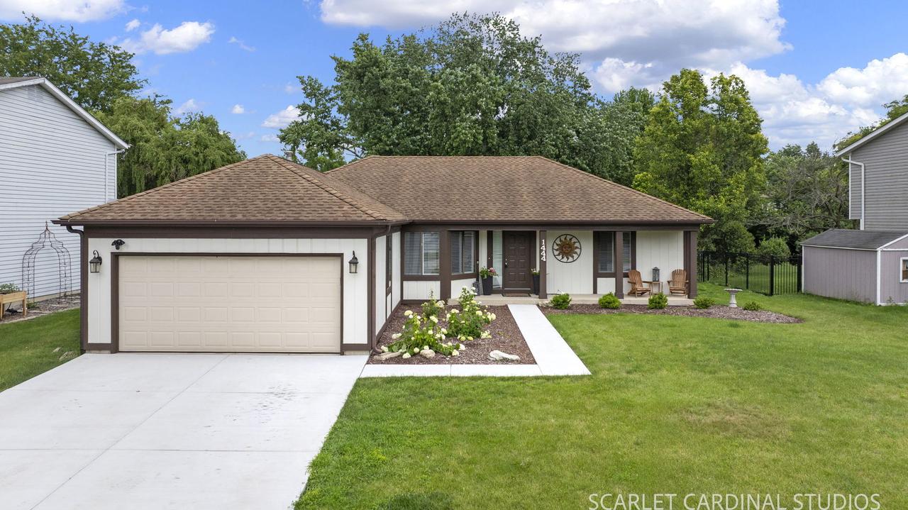1444 Westglen Dr., Naperville, IL 60565