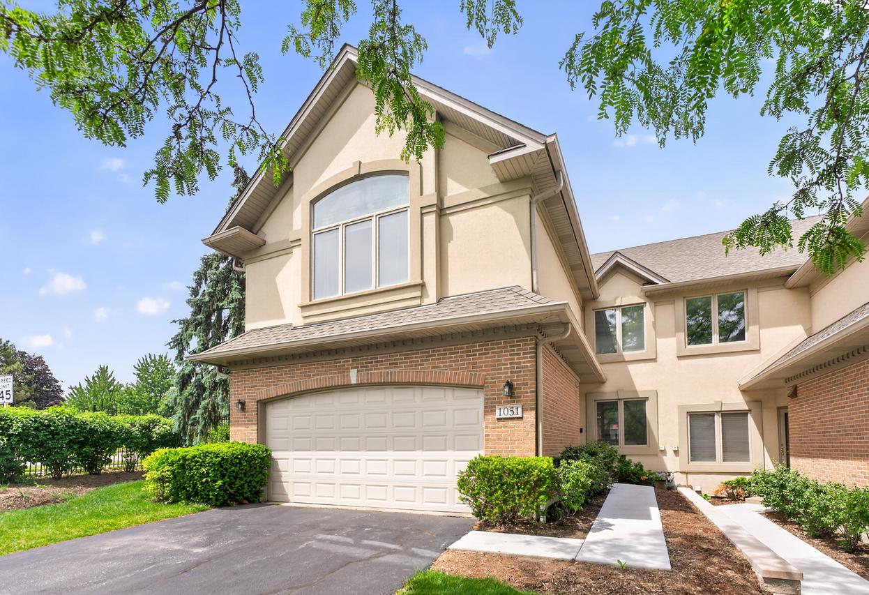 1051 W Sutton Ct., Palatine, IL 60067