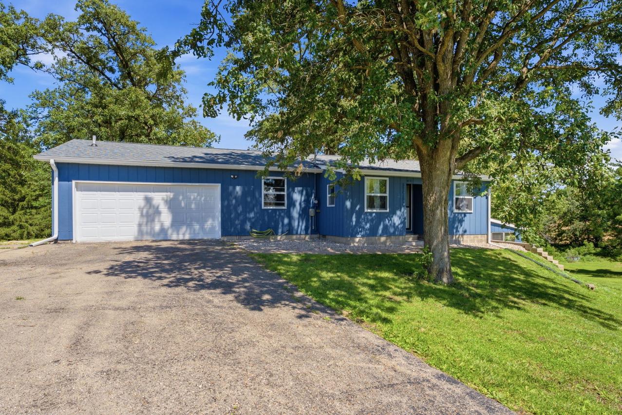 11394 E 250th St., Lynn Center, IL 61262