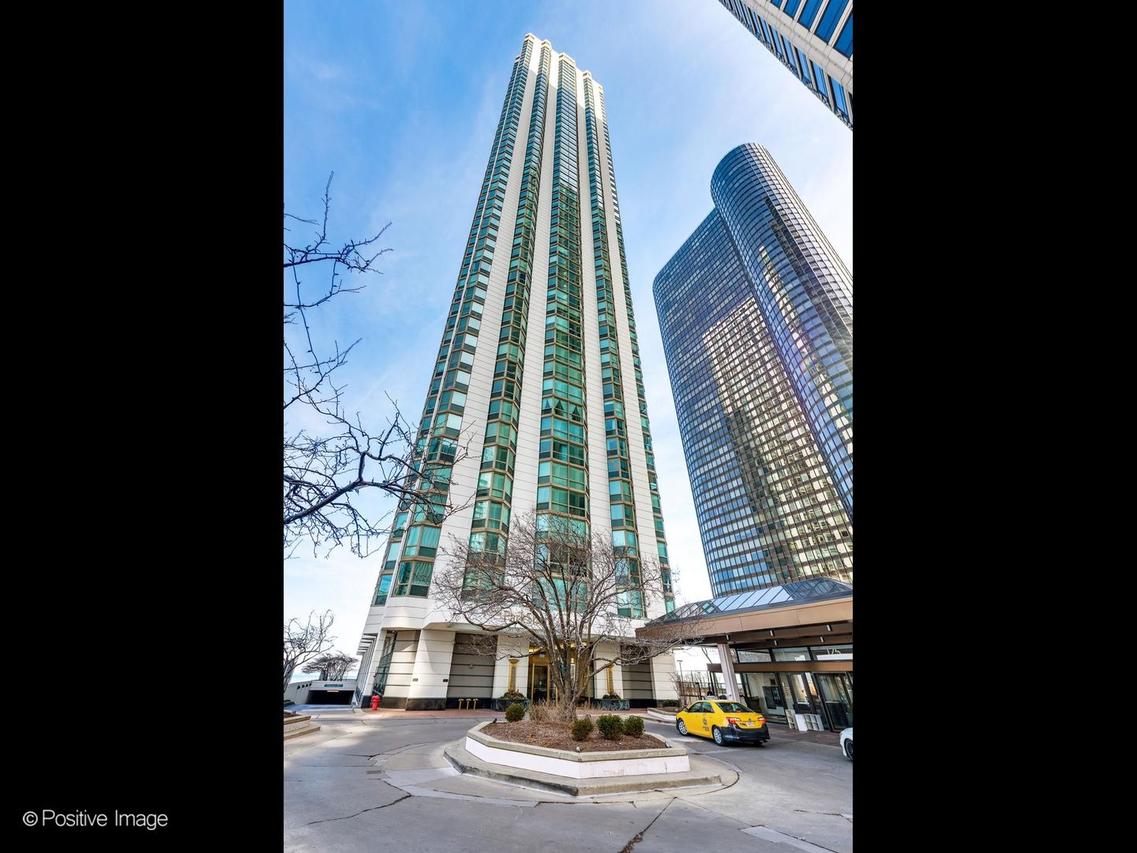195 N Harbor Dr. #3208, Chicago, IL 60601