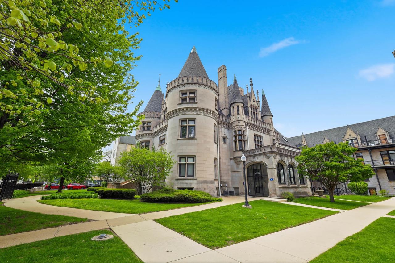 4938 S Drexel Blvd. #210, Chicago, IL 60615