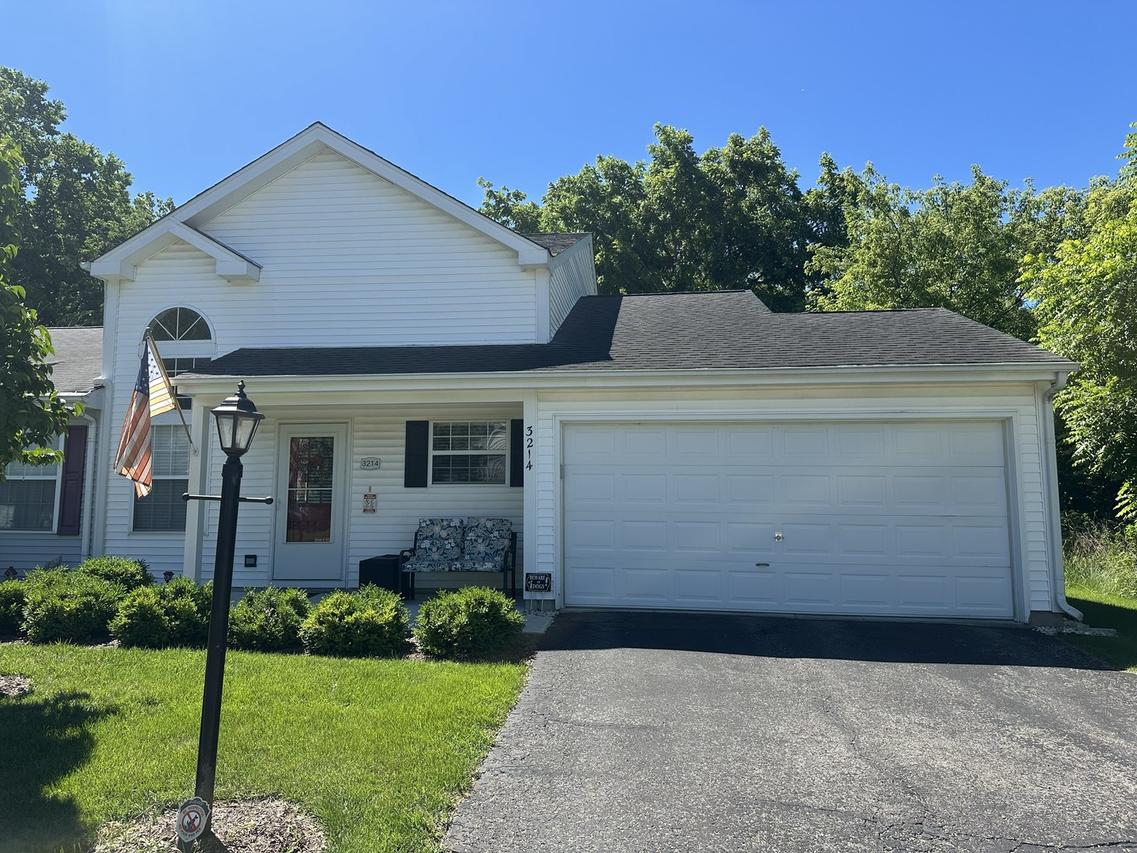 3214 Debra Dr., Island Lake, IL 60042