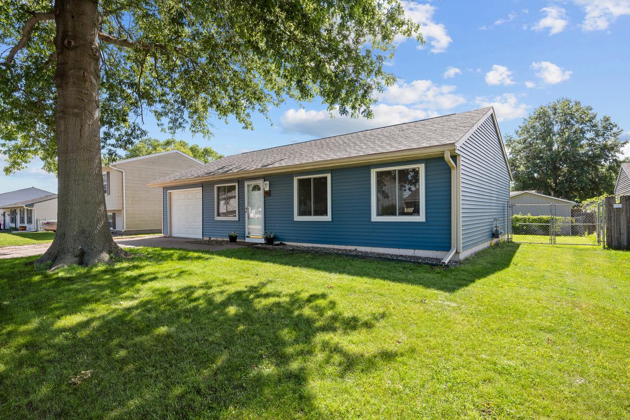 909 Ash Dr., Colona, IL 61241