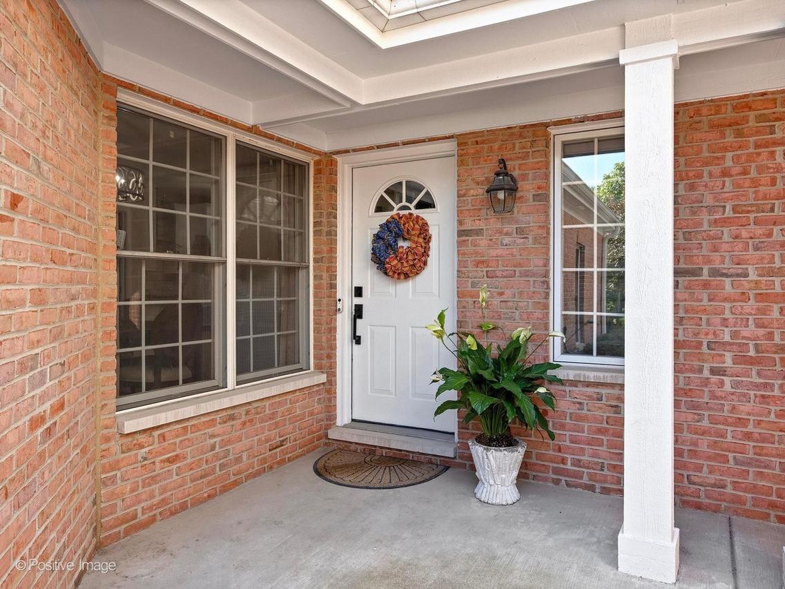 324 Turnberry Ln., Glen Ellyn, IL 60137