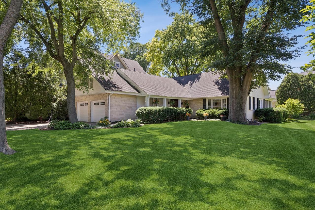 220 7th Ave., La Grange, IL 60525