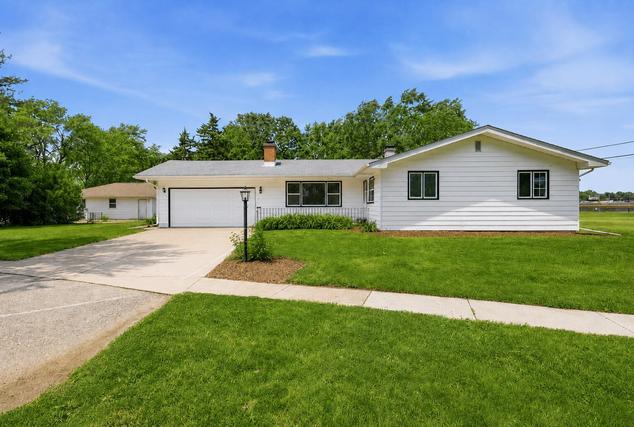 New Homes with Master Bedrooms on the 1st Floor That Attend Crystal Lake Central High School: June 13th to June 19th
