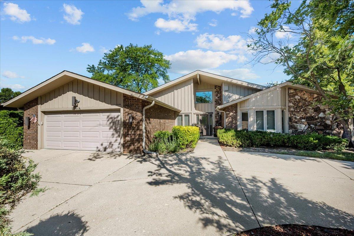 1426 Lorete Ln., Northbrook, IL 60062