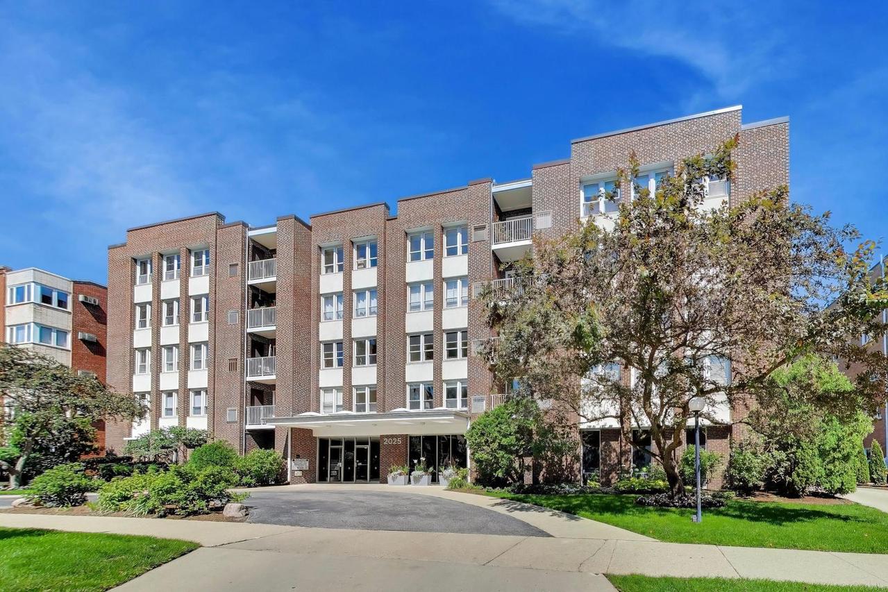 2025 Sherman Ave. #302, Evanston, IL 60201