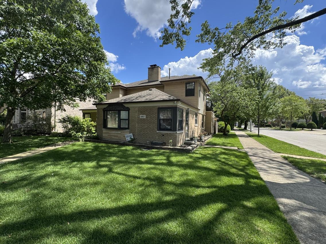 4957 Estes Ave., Skokie, IL 60077