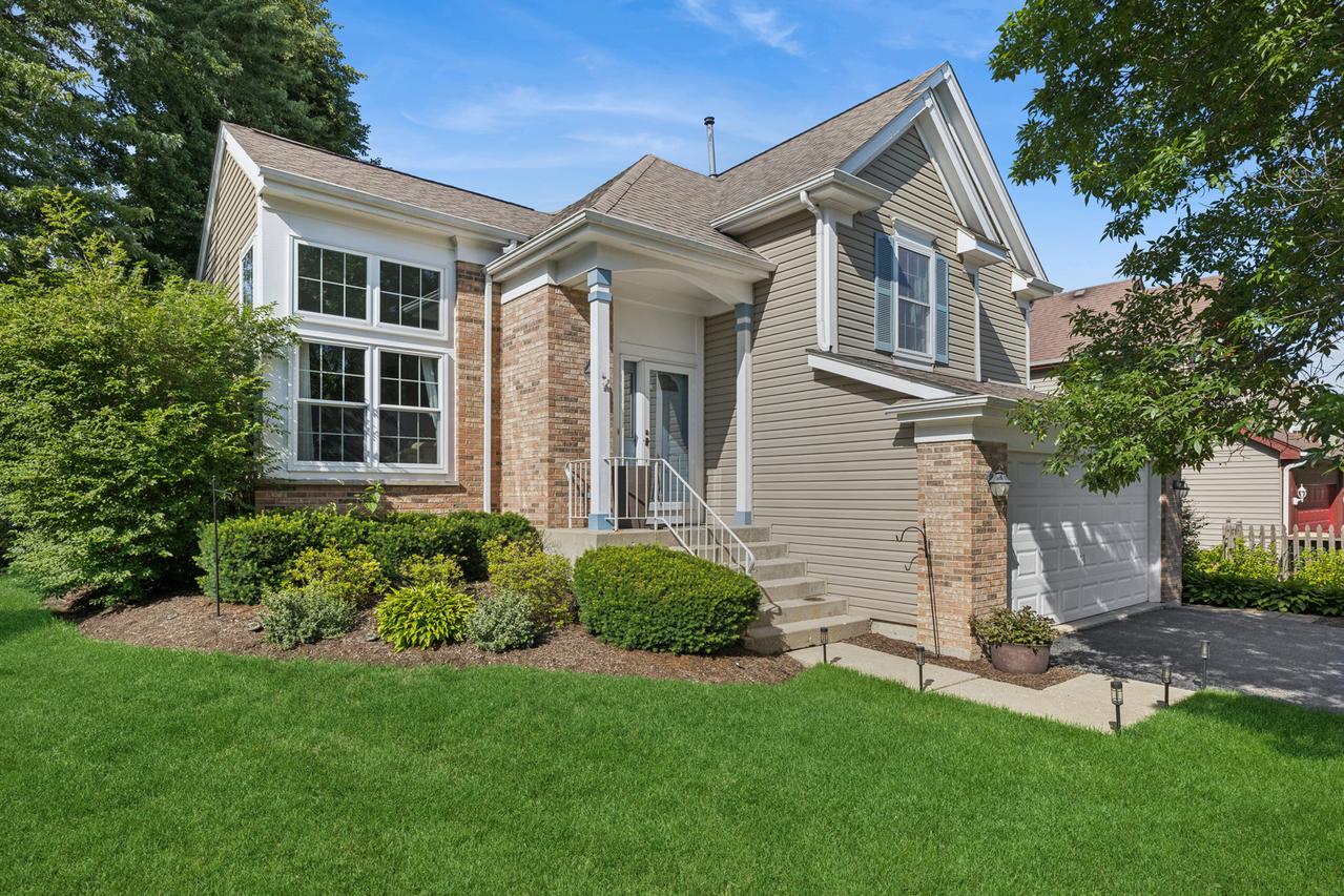 1464 Leeward Ct., Grayslake, IL 60030
