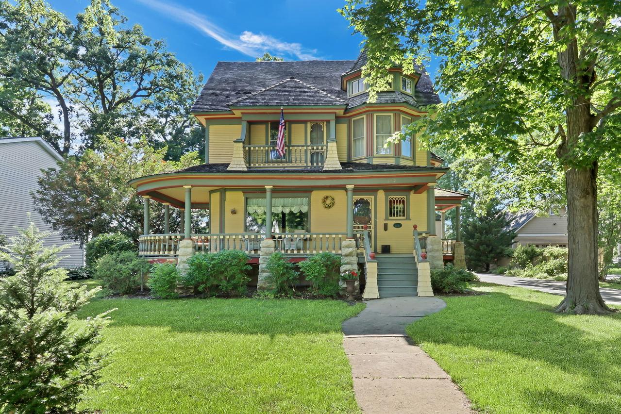 112 S Lake St., Grayslake, IL 60030