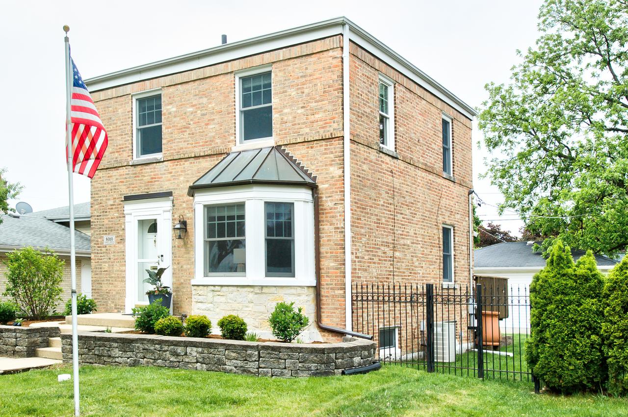 8310 N Oriole Ave., Niles, IL 60714