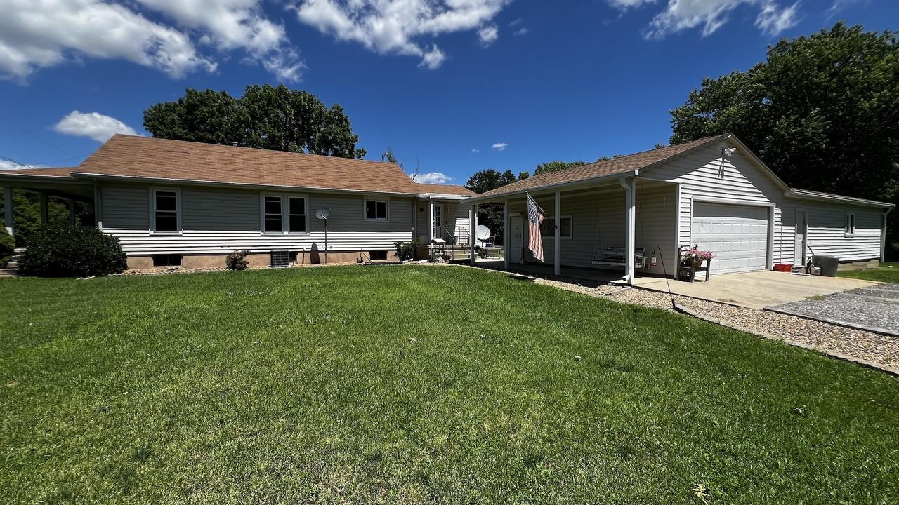 13891 Murray Clark Rd., Danville, IL 61834