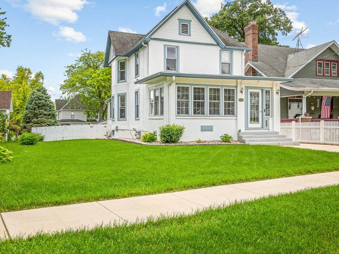 1239 W Lincoln Blvd., Freeport, IL 61032
