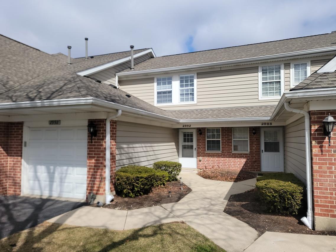 2992 Heatherwood Ct., Schaumburg, IL 60194