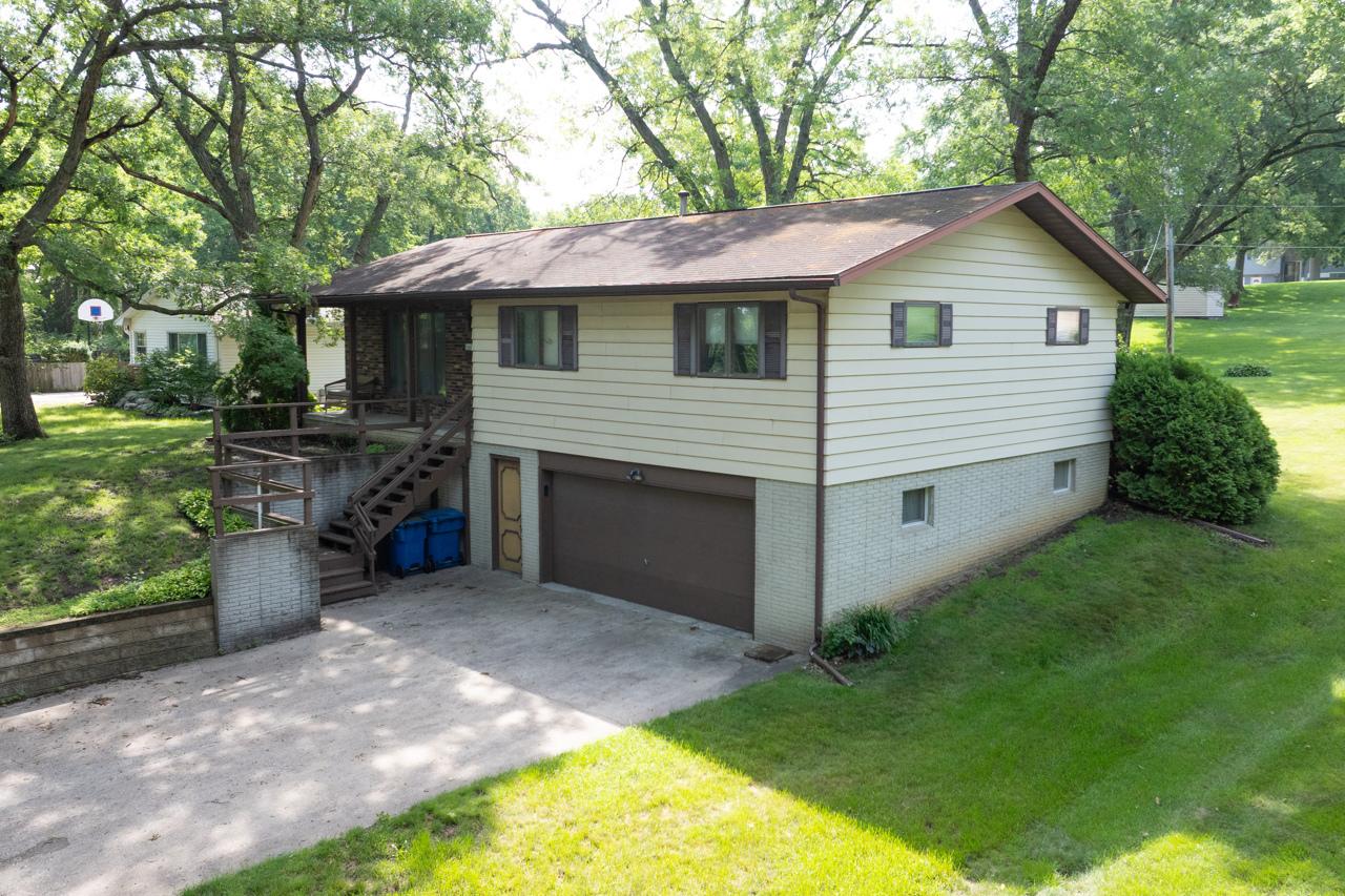 801 N Lime St., Albany, IL 61230