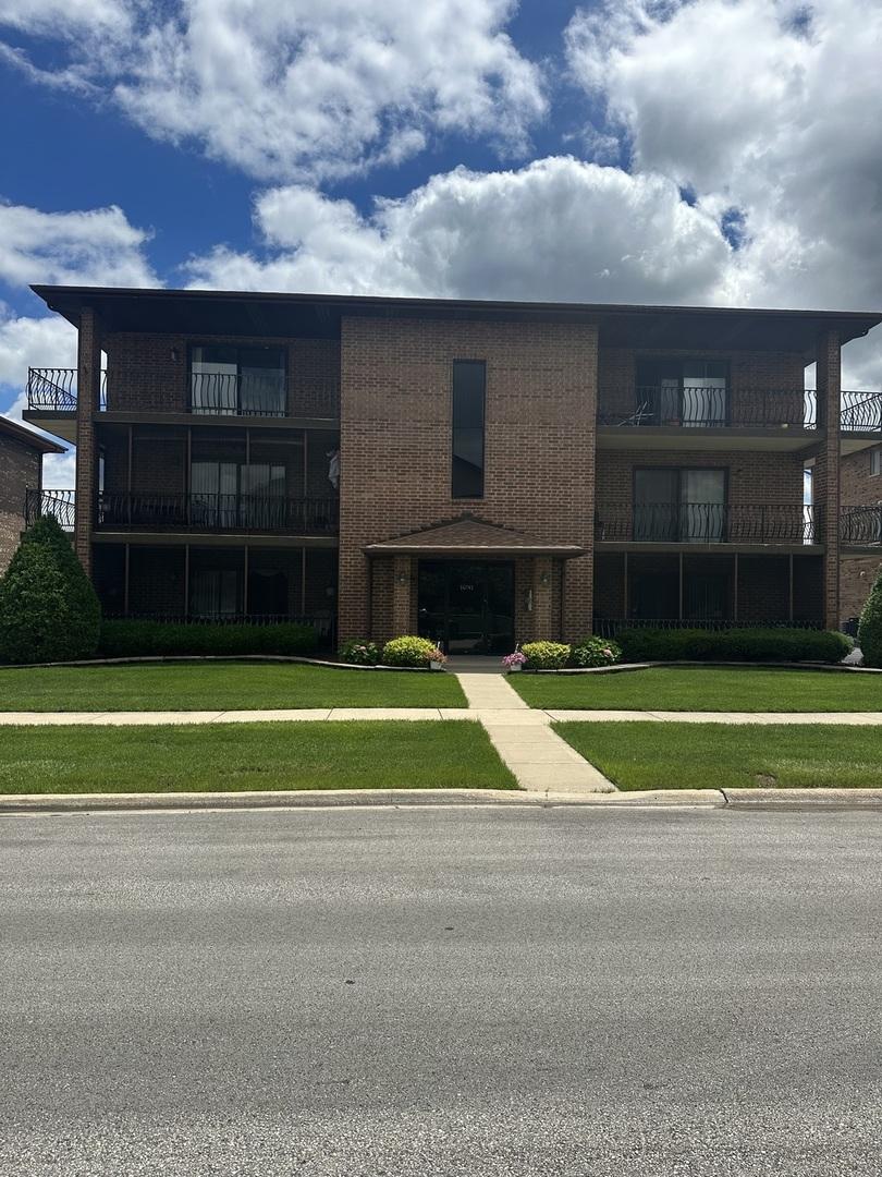 16743 Paxton Ave. #1N, Tinley Park, IL 60477