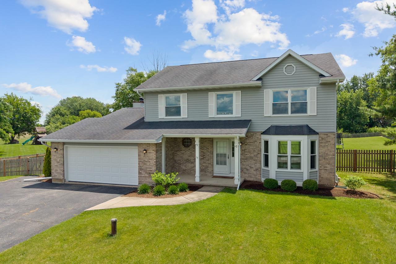 47W625 Shirewood Farm Rd., Hampshire, IL 60140
