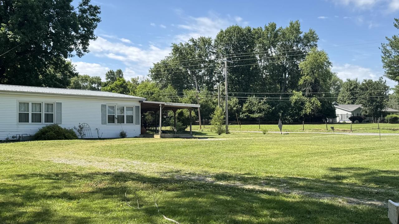 14544 N Old Centralia Ln., Mt Vernon, IL 62864