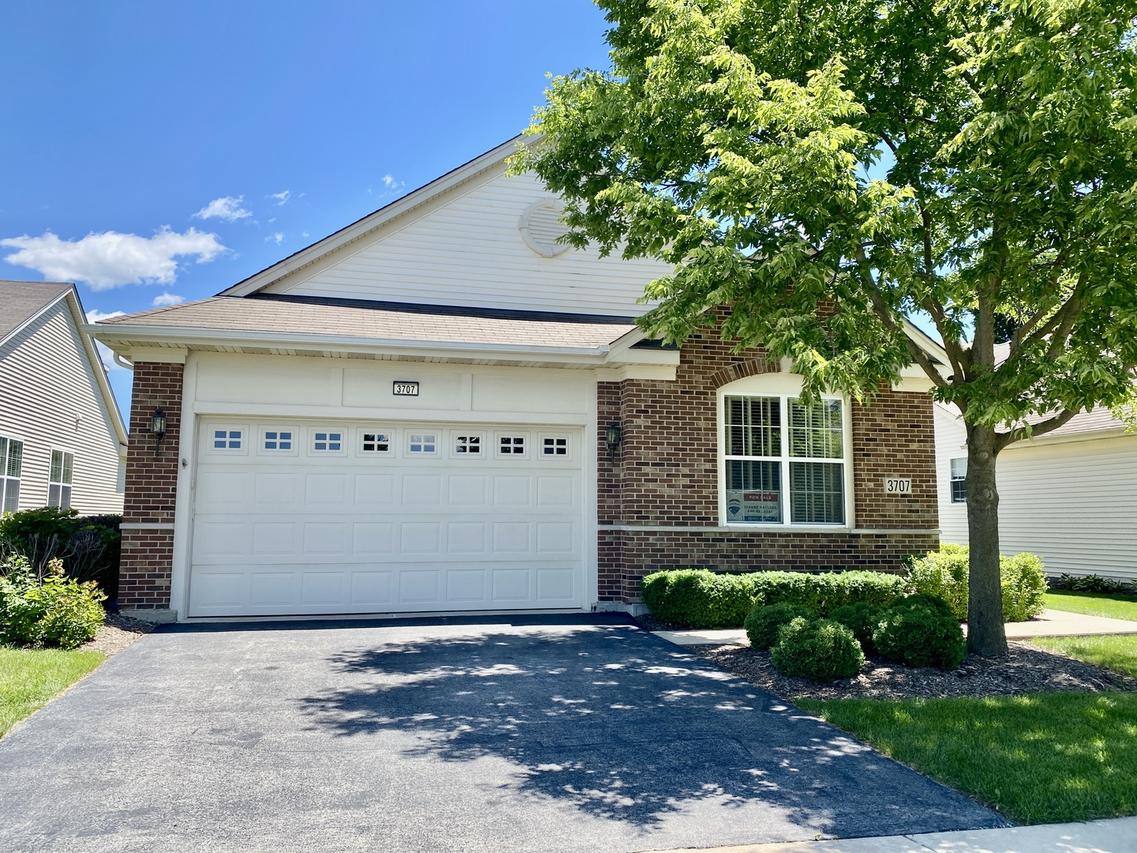 3707 Idlewild Ln., Naperville, IL 60564
