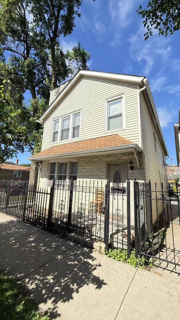 3824 S Sacramento Ave., Chicago, IL 60632